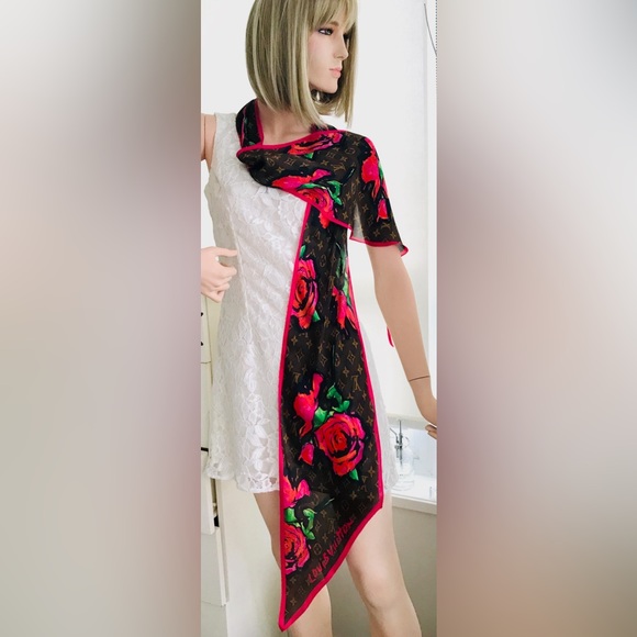 🌹💚 LV x Stephen Sprouse Monogram Roses Silk Scarf. S/S 2009 🌺 🟢 - Picture 13 of 13